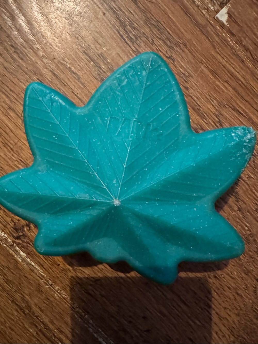 Bark Box Super Chewer 420 collection  Leaf Dog Toy L
